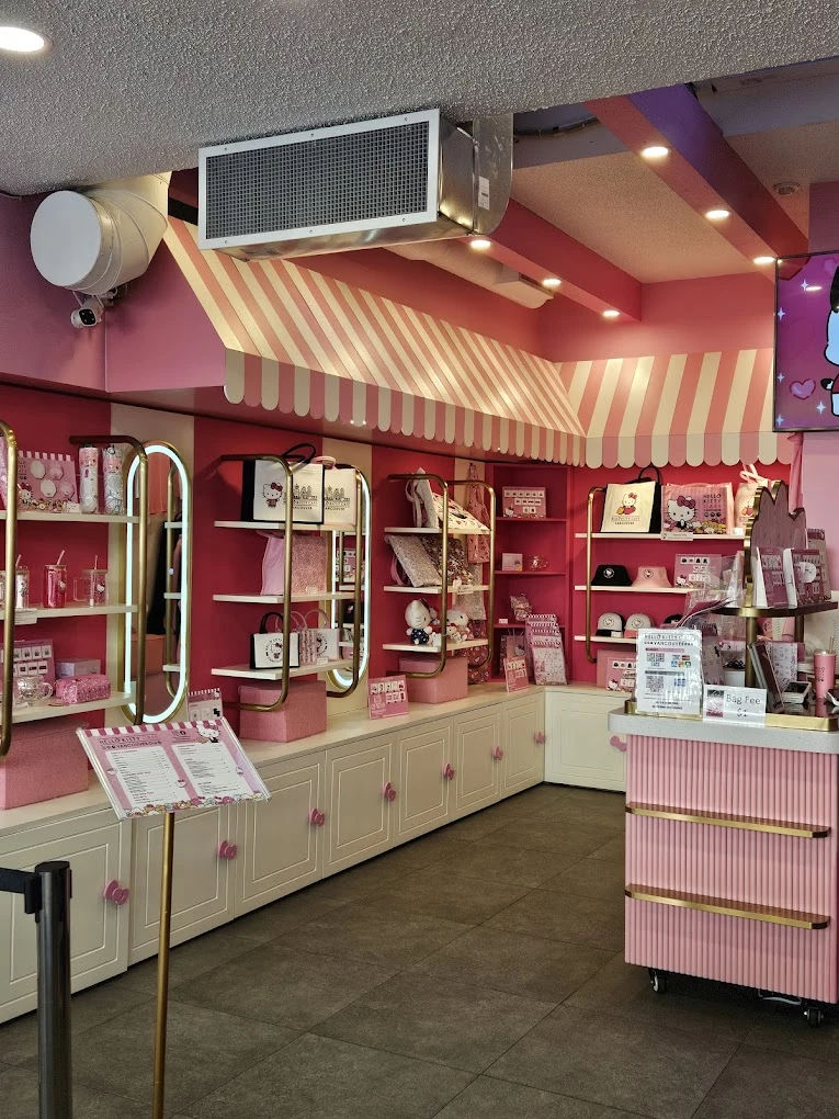 Hello Kitty Cafe Vancouver photo 4